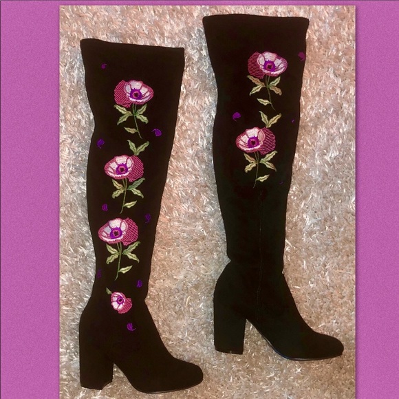 CARLOS SANTANA FLORAL EMBROIDERED OTK BOOT - Picture 3 of 8